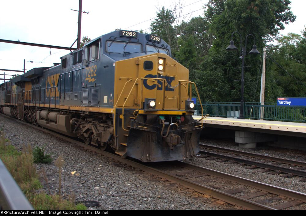 CSX 7262 leads I032